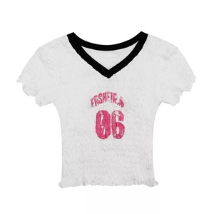 เสื้อฟุตบอลแขนยาวคอวีทรงเข้ารูปเอวจีบสไตล์ Y2K สำหรับผู้หญิง ผลิตจากโพลีเอสเตอร์ 100% ระบายอากาศได้ดี แห้งเร็ว เหมาะสำหรับฤดูร้อน - Product Image 5