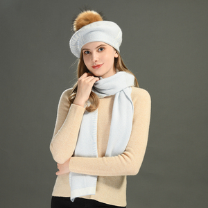 Jxwatcher En gros <span class=keywords><strong>Ensemble</strong></span> de luxe personnalisé pour <span class=keywords><strong>femme</strong></span> : <span class=keywords><strong>Béret</strong></span> tricoté en laine douce et cachemire, <span class=keywords><strong>écharpe</strong></span> longue chaude d'hiver et bonnets-<span class=keywords><strong>écharpe</strong></span>s d'hiver - Product Image 2
