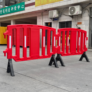 Barrière de circulation routière en plastique HDPE rouge de 1500 mm, réflecteur prismatique haute intensité, protection IP10, chantier routier, sécurité - Product Image 4