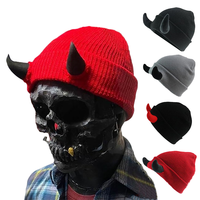 Bonnet unisexe personnalisé en acrylique 100% pour homme, style hip-hop drôle avec cornes de diable pour Halloween, idéal pour l'automne et l'hiver, chaud et tendance pour les voyages.