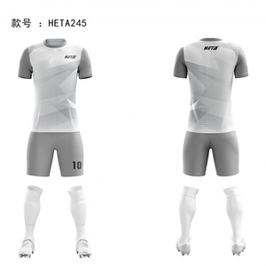 Ensemble de maillots de football vintage pour hommes, vêtements de sport, ensemble de shorts de football personnalisés de haute qualité, t-shirt professionnel - Product Image 4