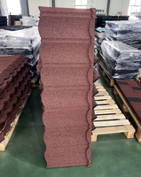 Tuiles de toiture légères anti-corrosion 1340x420mm, modernes et colorées, en métal revêtu de pierre pour la construction de villas, en acier.