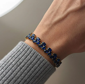 Pulsera de Plata con Zafiro Azul Ovalado, Pulsera de Zafiro Azul Hecha a Mano, Joyería con Piedra de Nacimiento - Product Image 2