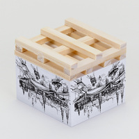 Bloc-notes adhésifs personnalisés en papier offset 8,5 x 8,5 cm avec logo, sur palette en bois, épaisseur personnalisée, vente en gros