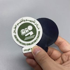 Patchs en PVC souple 3D personnalisés, logo en silicone gaufré, PVC transparent, avec velcro au dos, cousus sur les vêtements - Product Image 1