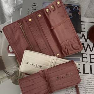 Bolsa de Viaje de Terciopelo para Joyas, Organizador Portátil para Guardar Aretes, Collares y Pulseras para Mujer - Product Image 6