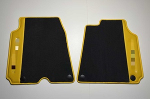 Tapis de sol de voiture en nylon de luxe sur mesure pour Ferrari F12 Berlinetta - Toutes saisons, antidérapant, 10 mm d'épaisseur, garantie 3 ans - Product Image 3