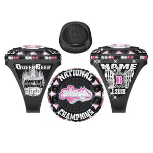 Anillos de campeonato deportivos de metal esmaltados dorados y plateados con logotipo personalizado - Product Image 4