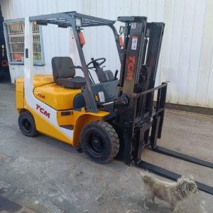 Used TCM 30 Diesel Forklift 3 Tons with Three Stage Mast Hydraulic Side Shifter Solid Tires - Product Image 2