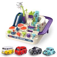 QS Jouet éducatif pour enfants unisexe, train en plastique avec rails, parking, piste de sauvetage urbain et 2 voitures de course, jeu d'aventure