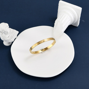 Brazalete de Diamantes Estilo <span class=keywords><strong>Instagram</strong></span> de Moda, Elegante Cadena de Eslabones de Acero de Titanio, Accesorios de Moda de Alta Gama al por Mayor - Product Image 5
