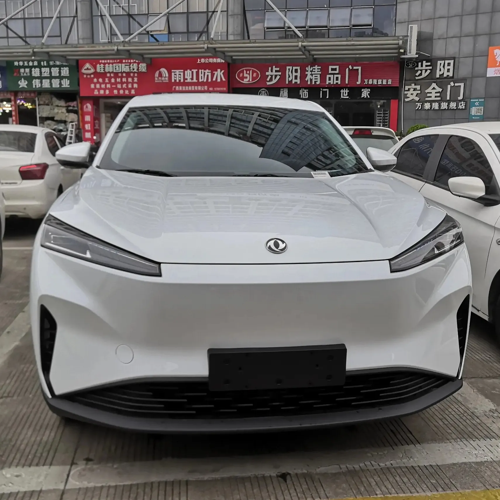 2024 mới Xe điện dongfeng Aeolus Bầu Trời ev01 EV SUV tự động năng lượng mới Xe sản xuất tại Trung Quốc ô tô