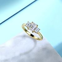 Bague en argent sterling S925 avec moissanite taille émeraude 1,6 CTW, bague solitaire à trois pierres, bague de promesse pour femme