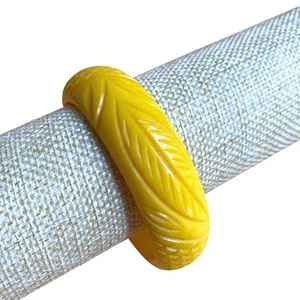 Fashionable Romantic Flower Pattern Carved Resin <b>Bangles</b> <b>Bracelets</b> Pink and Blue Handmade Acrylic Unisex Jewelry Gifts Parties - Product Image 2