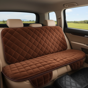 Ensemble de coussins de siège de voiture en peluche marron matelassés pour le confort intérieur de la voiture - Product Image 1