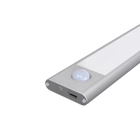 Lampu lemari baterai nirkabel cerdas, lampu kabinet Sensor gerak tubuh LED di bawah dapur dengan pengisian daya Usb