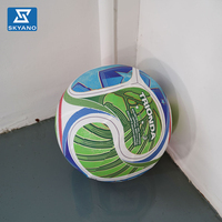 Modèle de ballon de football gonflable personnalisé pour la décoration d'événements sportifs en plein air ou la promotion de festivals sportifs