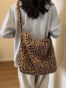 Bolso Tote de Lona con Estampado de Leopardo, Gran Capacidad, Cierre de Cremallera, para Mujer, Estilo 2025, para Todas las Temporadas, Hecho en Zhejiang - Product Image 6