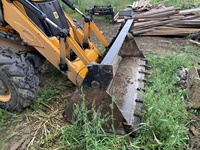JCB 3CX — machine de tractopelle à 4 roues, avec marteau hydraulique, d'occasion