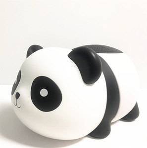 Sáng Tạo Mới Mini Cho <span class=keywords><strong>Bluetooth</strong></span> Loa Di Động Động Vật Hình Gấu Trúc Với RGB LED Chiếu Sáng Pin Powered Tủ Nhựa - Product Image 3