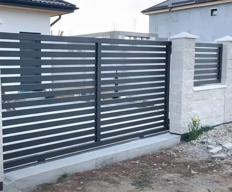 Basit tasarım alüminyum alaşım bahçe çit yağmur geçirmez ve su geçirmez ekonomik açık avlu Villa çit kapısı