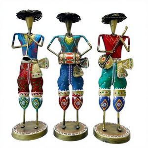 Ensemble de figurines art déco en métal (lot de 3) - Design vertical mobile pour les célébrations de Diwali et de mariage - Product Image 1