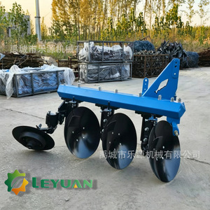 Charrue à disques Leyuan 3 rangs, lame en acier 65Mn, cultivateur monté sur tracteur pour le travail du sol agricole - Product Image 1