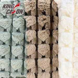 โรงงานคิงเคสัน ผ้าขนกระต่ายลายกระดองเต่าสีเขียวและสีน้ำตาล ผลิตจากเส้นใยโพลีเอสเตอร์ <span class=keywords><strong>100</strong></span>% แบบแจ็คการ์ด สำหรับตัดเย็บเสื้อผ้า - Product Image 1