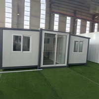 Livraison en gros Maison conteneur préfabriquée 40 pieds au design moderne Maison modulaire extensible de 3 chambres à coucher Villa Type de lumière