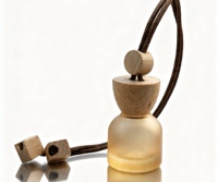 Vente en gros de flacons de parfum pour voiture en verre conique de 10 ml, flacons de parfum vides à suspendre pour voiture avec bouchon en bois