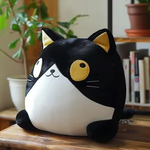 2024 nuevo diseño gato blanco y negro juguetes de animales de peluche muñeca suave de dibujos animados regalos para niños squishy esmoquin gato juguete de peluche