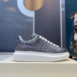 Zapatillas deportivas casuales Alexander 2026 de moda con parte superior marrón con relieve de escamas de pez prensadas en caliente, suela gruesa Mc que aumenta la altura, modelo Queen - Product Image 5