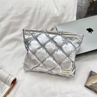 Tas Clutch Berbentuk Hati Berlapis Bahan PU Gaya Korea dengan Ritsleting, Ultra-ringan, Dapat Dilipat, Dompet Kosmetik dan Perawatan Kulit
