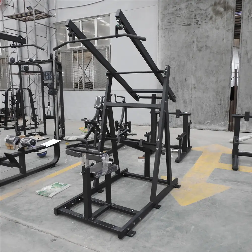 Itress Equipment at pull down yym strength quiquipment