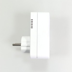 เครื่องป้องกันไฟกระชาก Kecn ยูโร 220V 10A พร้อมไฟแสดงสถานะแรงดันเกินและแรงดันต่ำ สำหรับทีวีและตู้เย็น - Product Image 3