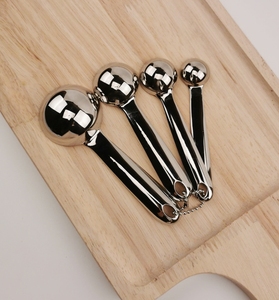Juego de 4 Cucharas Medidoras de Acero Inoxidable para Repostería: 1/2 Cucharadita, 1 Cucharadita, 1 Cucharada, 1 Cucharón - Product Image 5