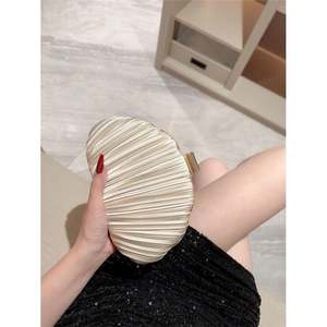 Yeni Tasarım Sade Kayısı Rengi Pileli Saten Ziyafet El Çantası Balo Elbisesi Abiye Çantası Kadınlar İçin - Product Image 5