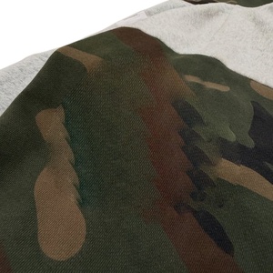 <span class=keywords><strong>เสื้อ</strong></span><span class=keywords><strong>ฮู</strong></span>้ดซิปสีพรางลาย<span class=keywords><strong>ทหาร</strong></span>แบบหนาพิเศษสำหรับผู้ชาย ขายส่ง <span class=keywords><strong>เสื้อ</strong></span><span class=keywords><strong>ฮู</strong></span>้ดสีเทา - Product Image 3