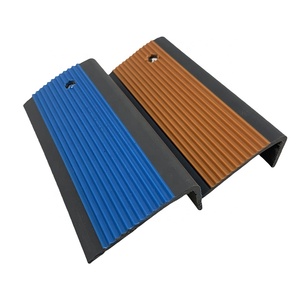 Profilé antidérapant <span class=keywords><strong>Unitech</strong></span> en PVC souple 50 mm x 50 m pour escaliers intérieurs/extérieurs – Design moderne et flexible, installation facile, garantie 2 ans, 25 mm - Product Image 2
