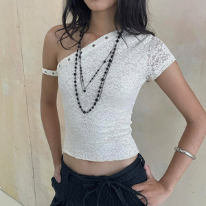 Camiseta Casual de Hombro Asimétrico con Ojales Estilo Urbano, Diseño Corto y Moderno, Top de Manga Corta de Nicho para Chicas Atrevidas - Product Image 4