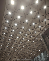 Panel de Techo Suspendido Triangular Luminoso de Aluminio Moderno para Diseño Decorativo Interior Comercial de Alta Gama