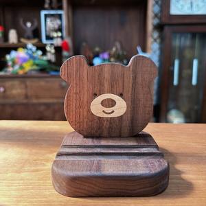 Support de téléphone portable multifonctionnel léger et tendance en forme d'ours en noyer, personnalisable - Product Image 6