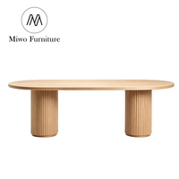 Table de salle à manger moderne sur mesure en bois massif blanc patiné, avec chaises en rotin, ensemble rectangulaire ou ovale pour 6 à 8 personnes