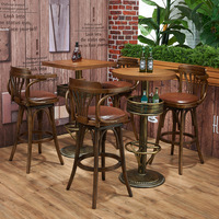 Ensemble de table et de chaises de bar en bois massif de style américain vintage avec accoudoirs pivotants et dossier, chaise de bar haute pour usage commercial