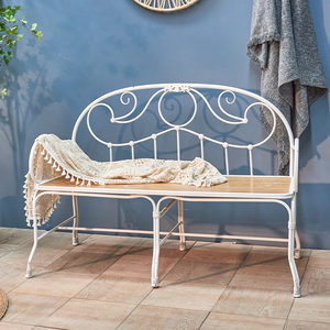 Chaise longue double en bois avec structure métallique blanche rustique, style européen, en promotion - Product Image 2