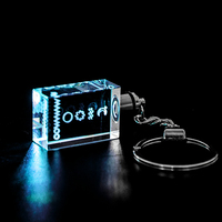 Pendentif en cristal gravé au laser 3D avec lumière LED, ornement en cristal lumineux, design personnalisé pour porte-clés, cadeaux, décoration de la maison