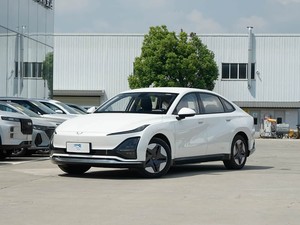 <span class=keywords><strong>Berline</strong></span> électrique pure Wuling E5 2024 spacieuse pour usage commercial, deux versions standard, autonomie 410-510 km, idéale pour le VTC et les voyages en famille - Product Image 1