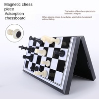 Jeu d'échecs magnétique en plastique de haute qualité jeu d'échecs magnétique de stockage pliant pratique pour les jeux de société