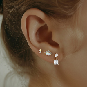 Collection de Boucles d'Oreilles YML&S925 Plaquées Argent Or avec Étoiles et Lunes en Zircon Cubique : Styles Assortis de Boucles d'Oreilles pour Femmes - Product Image 3