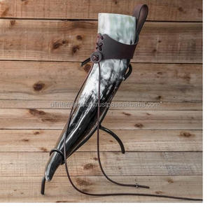 Corne à boire de haute qualité avec support en métal pour corne naturelle de couleur avec utilisation artisanale polie pour la vente - Product Image 3